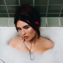 Cover Mimi Webb - Rom Com
